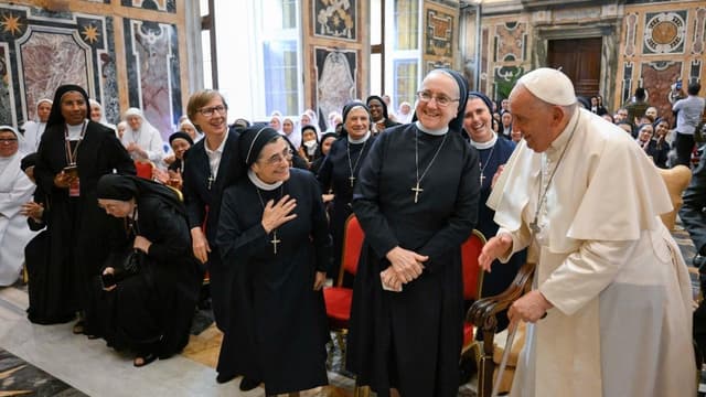Irmãs claretianas participam de encontro com o Papa Francisco no Vaticano